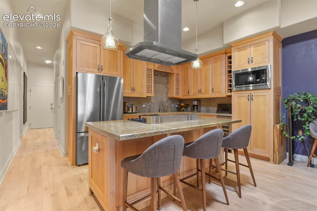 Image 4 of 29: Kitchen