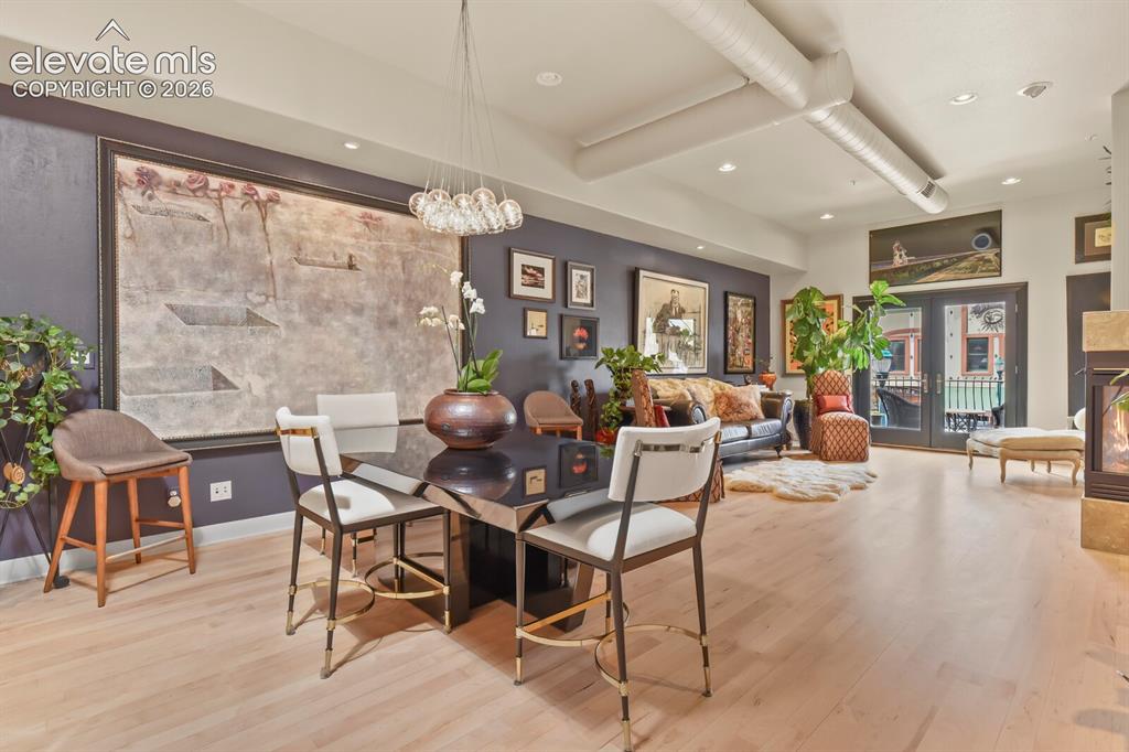 Image 8 of 29: Dining Area