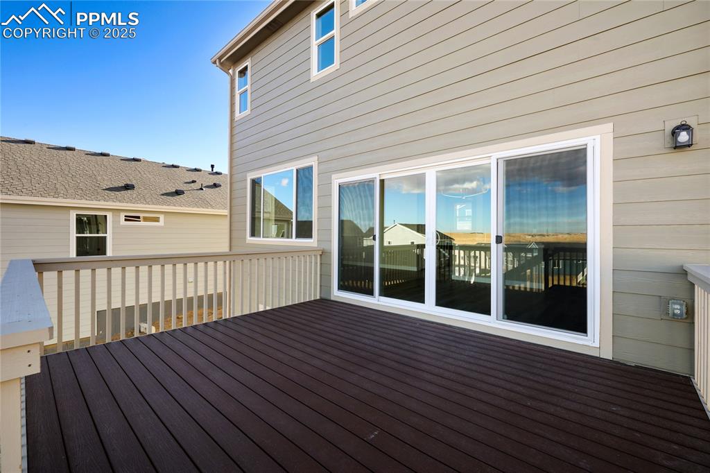 Image 4 of 38: View of deck