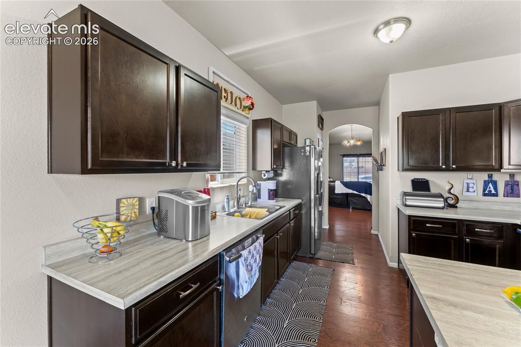 Image 11 of 37: Kitchen