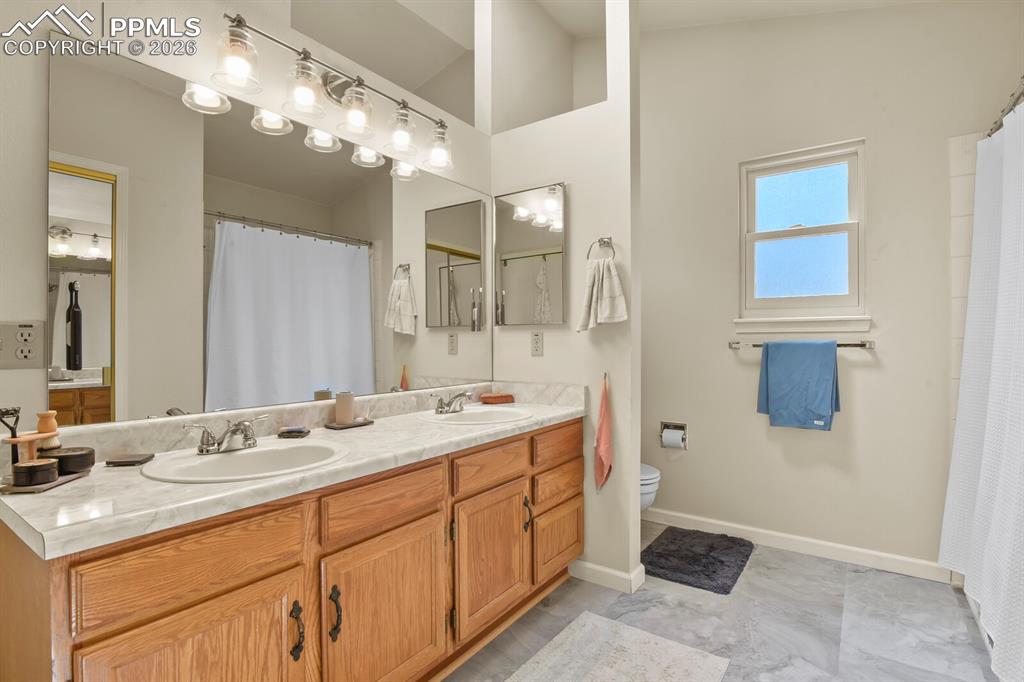 Image 19 of 38: Master Bathroom