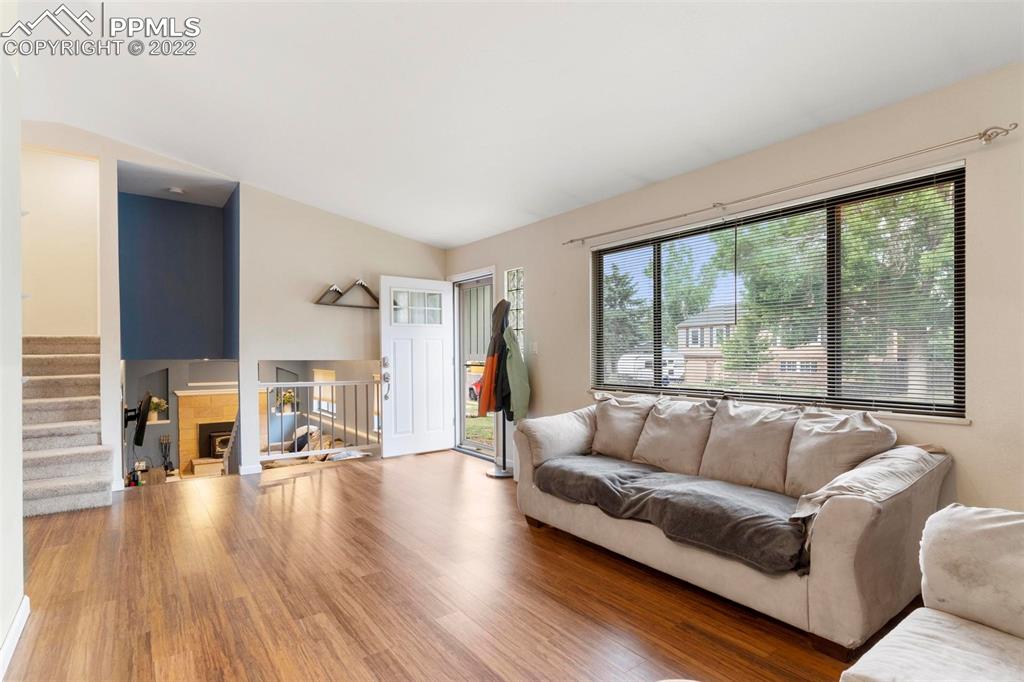 Listing 3998185, Image 10 of 27