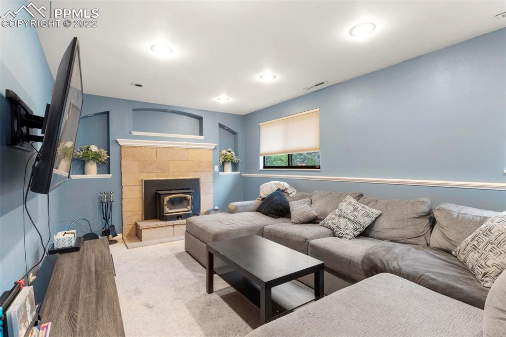 Listing 3998185, Image 13 of 27