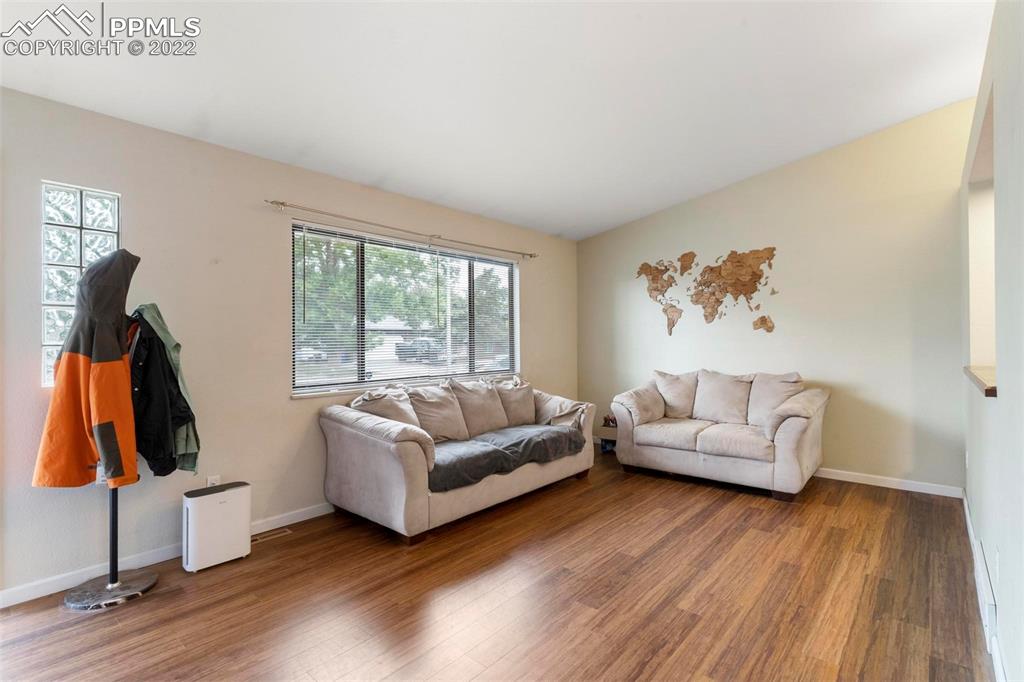 Listing 3998185, Image 4 of 27