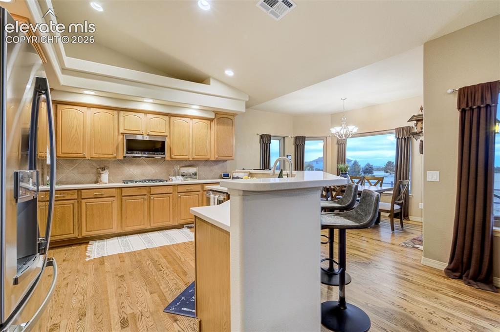 Image 9 of 50: Kitchen