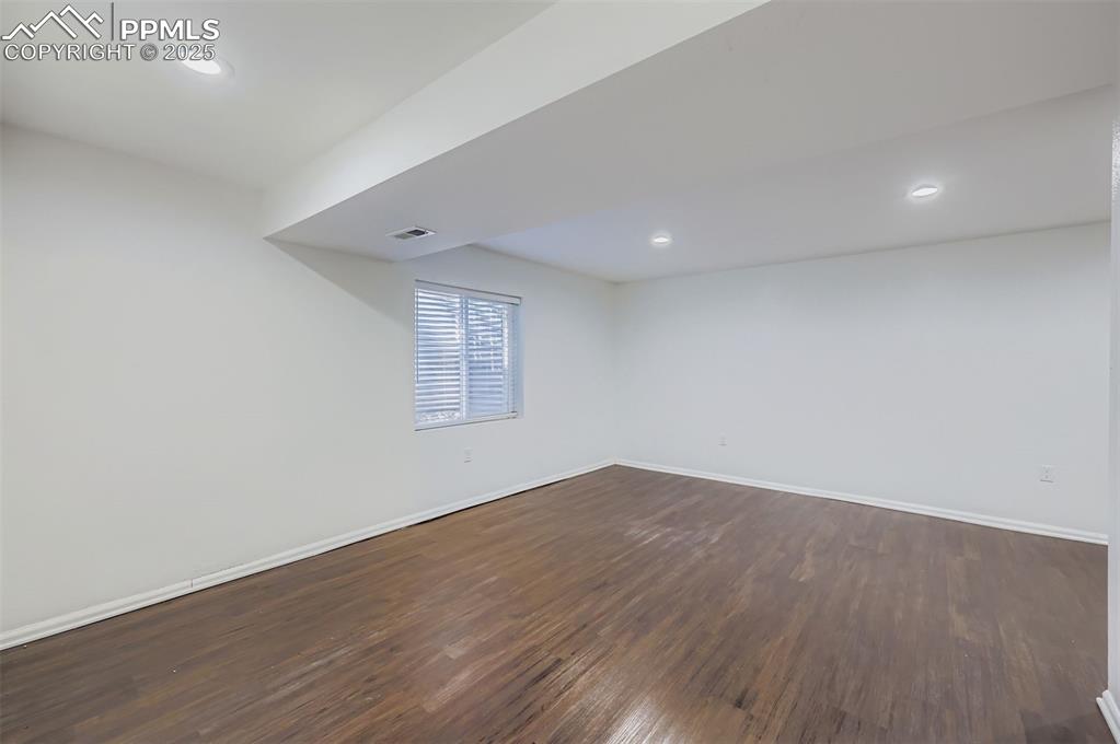 Image 21 of 30: Basement