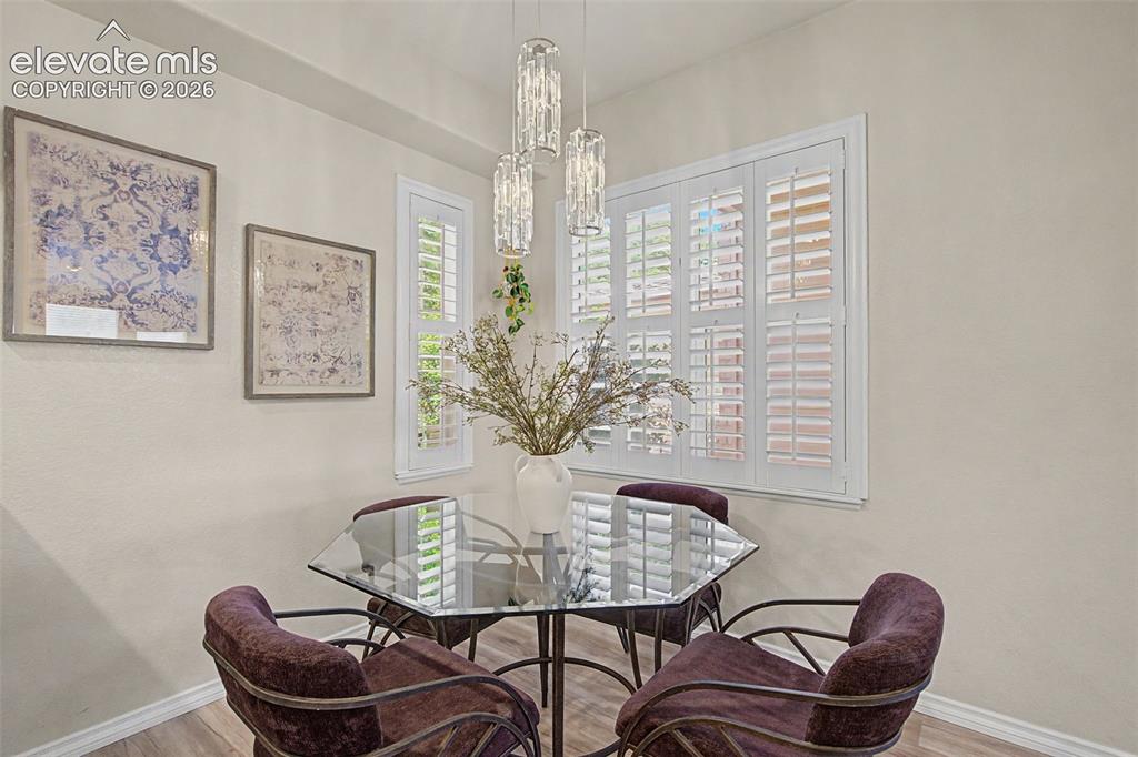 Image 20 of 44: Dining Area