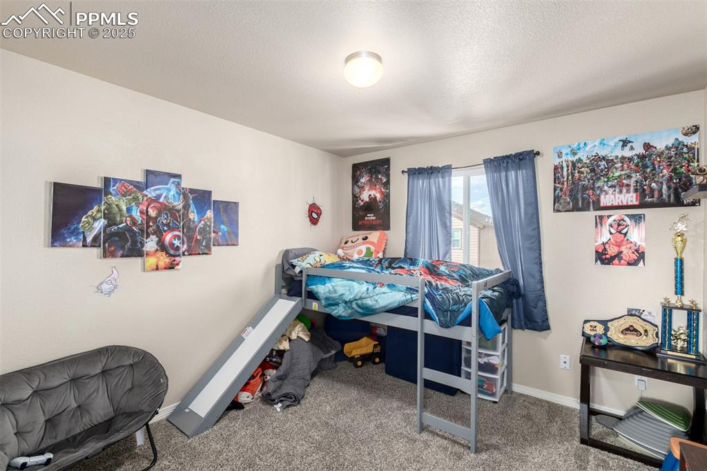 Image 20 of 32: Bedroom