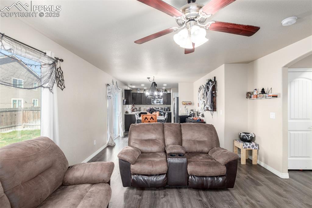 Image 7 of 32: Living Room