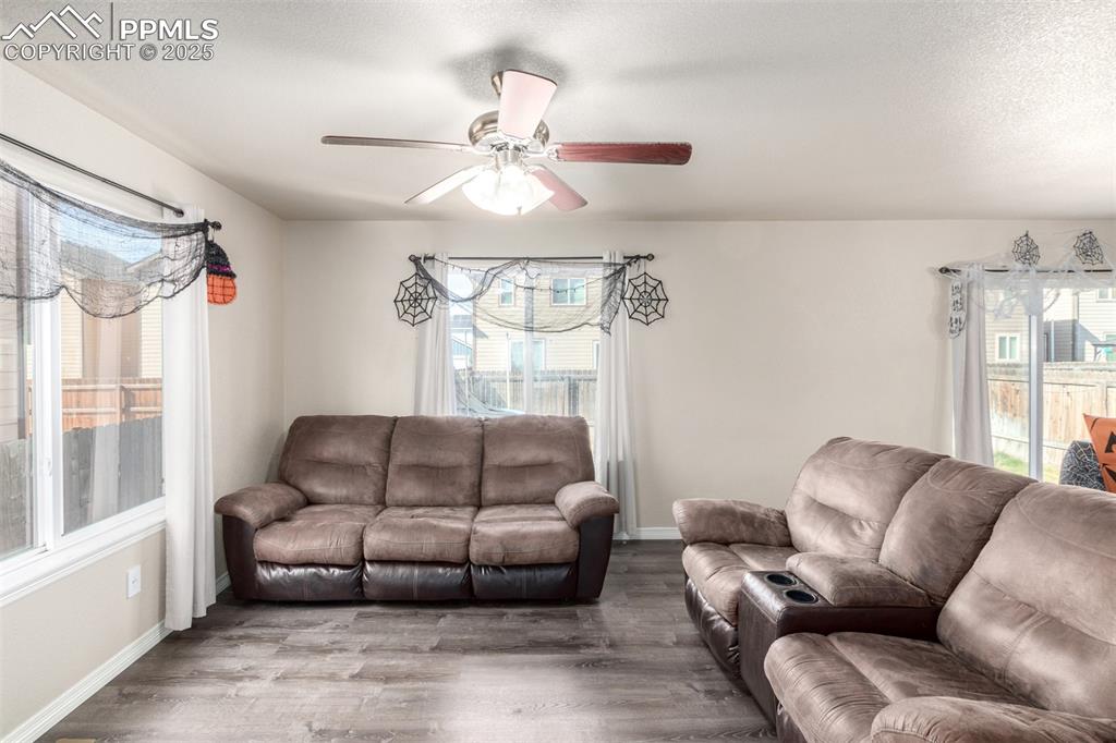 Image 8 of 32: Living Room