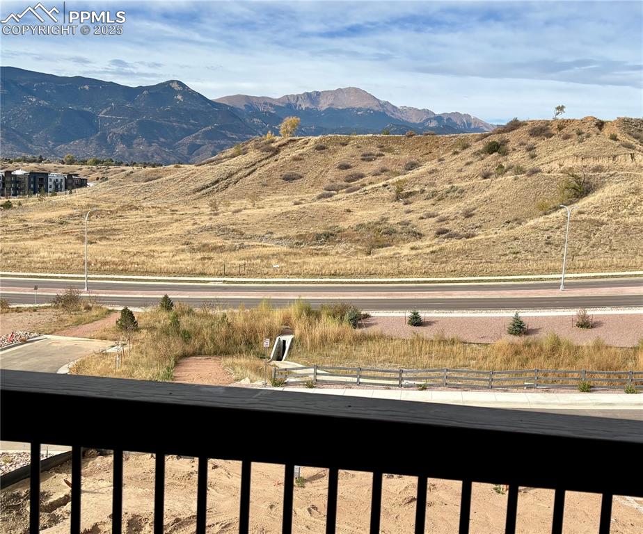 Image 14 of 16: View of mountain backdrop