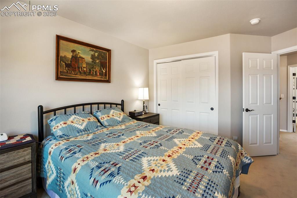 Image 18 of 48: Bedroom