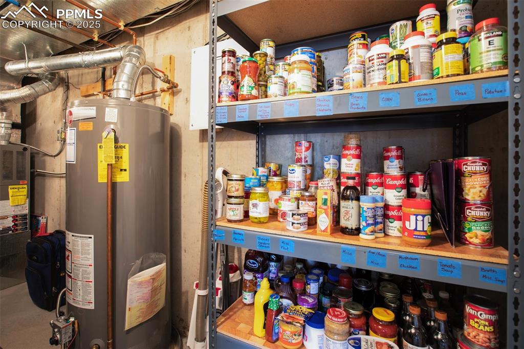 Image 41 of 48: Pantry