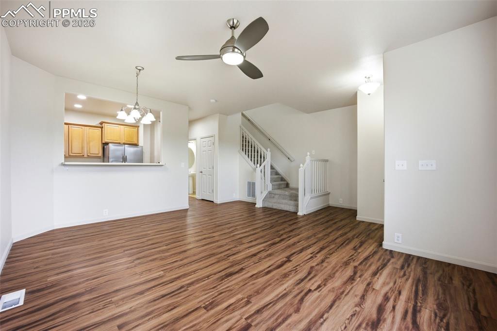 Image 7 of 30: Living Room