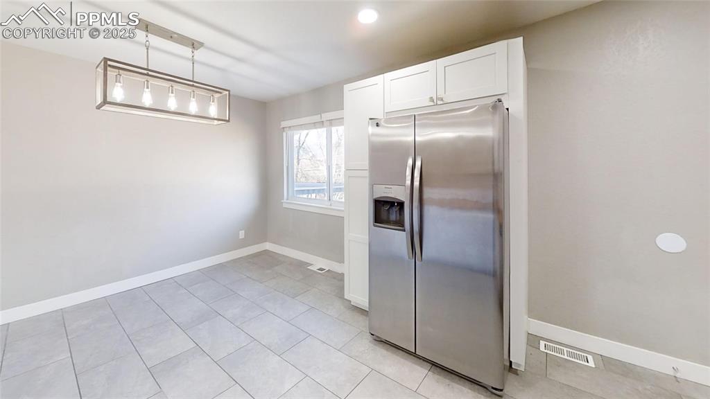 Image 11 of 22: Kitchen