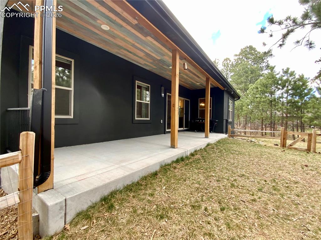 Image 41 of 47: Back patio