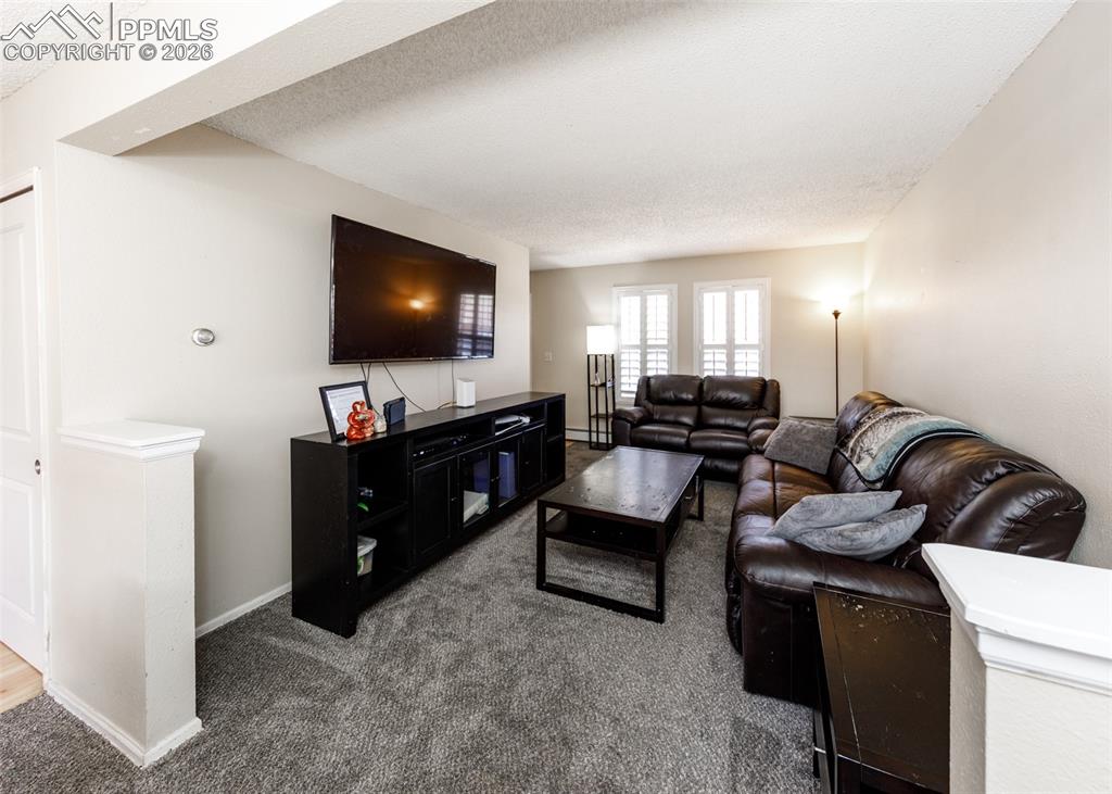 Image 10 of 20: Living Room