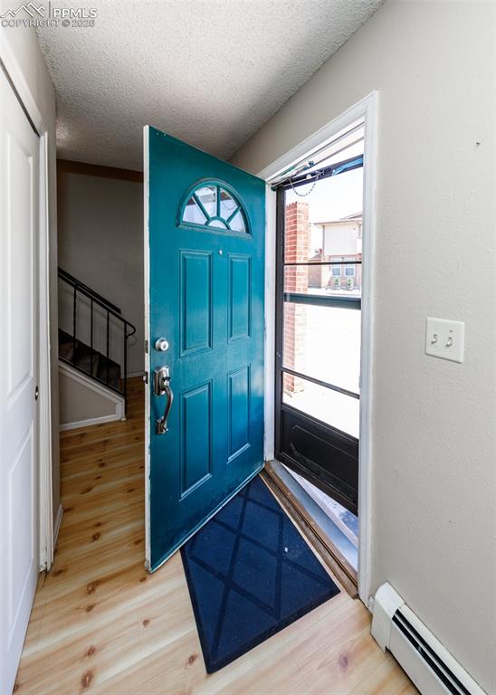 Image 4 of 20: Entry