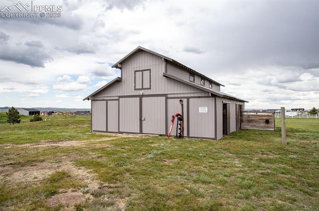Image 3 of 44: View of outbuilding