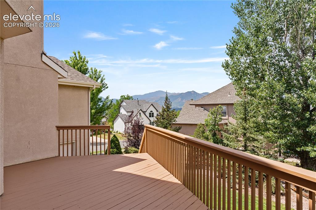 Image 7 of 40: Deck