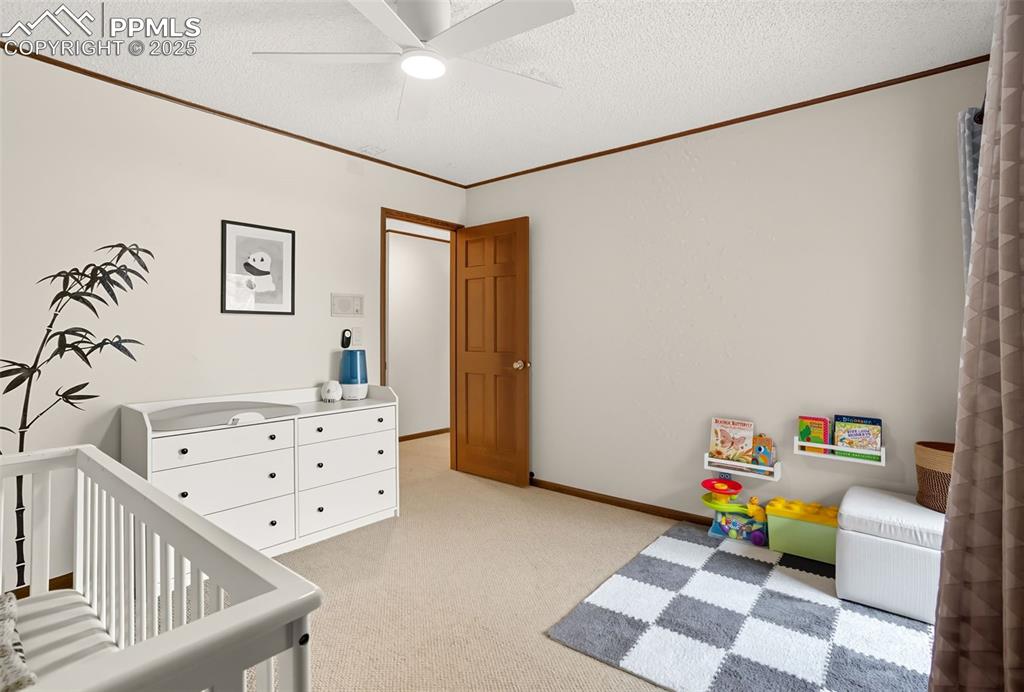 Image 22 of 26: Bedroom