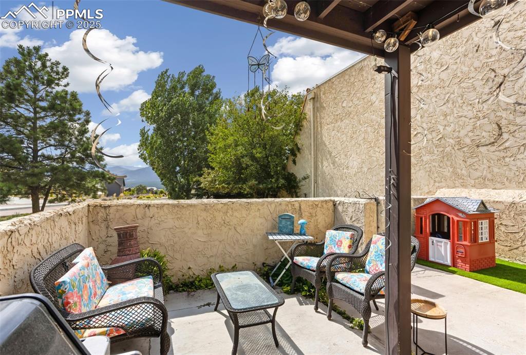 Image 26 of 26: Patio