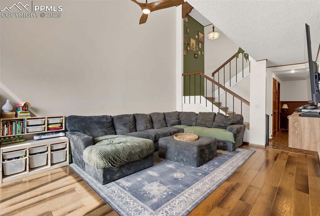 Image 8 of 26: Living Room