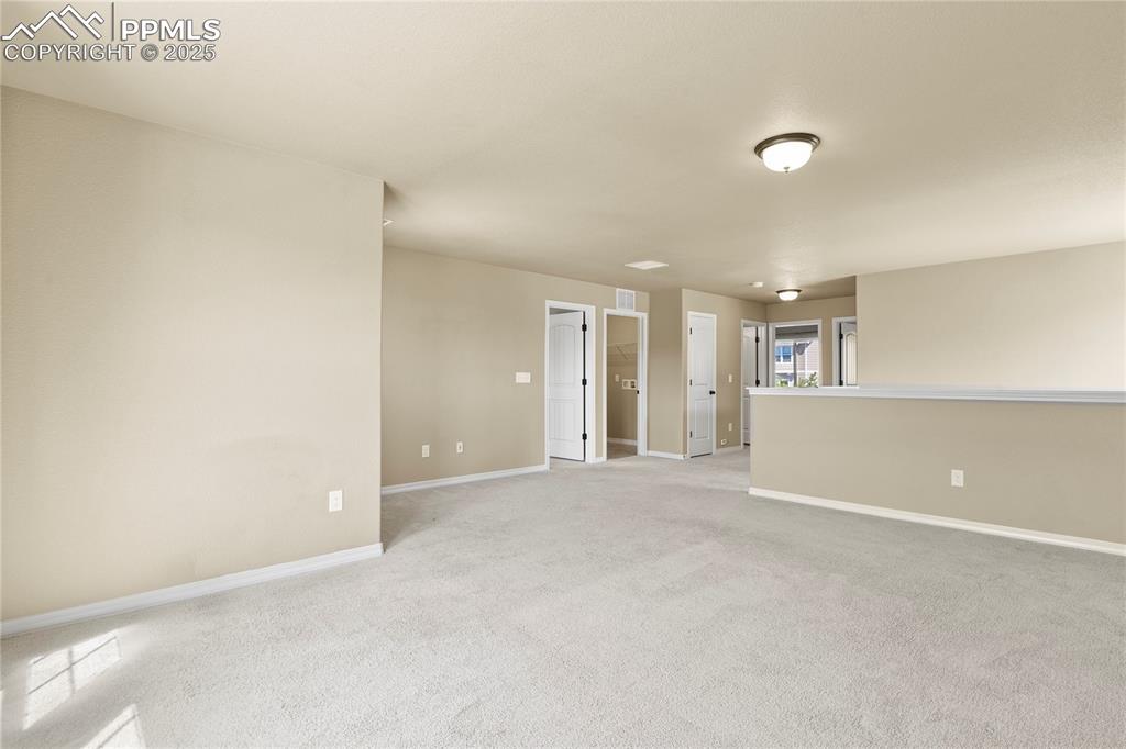 Image 23 of 39: Loft