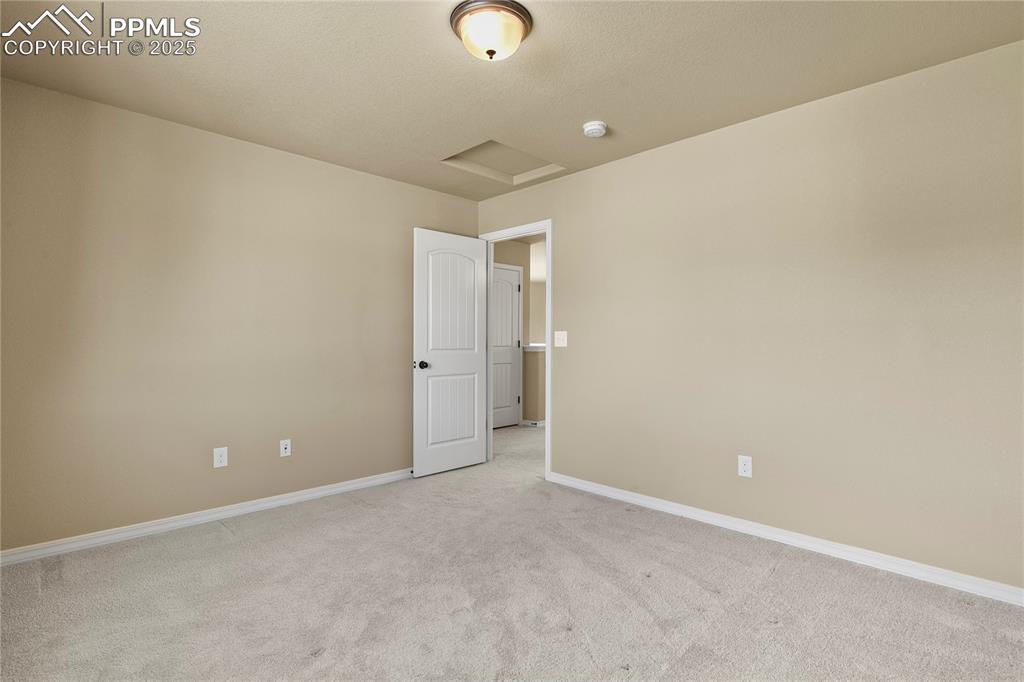 Image 32 of 39: Bedroom