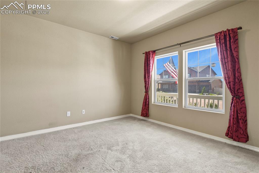 Image 5 of 39: Office