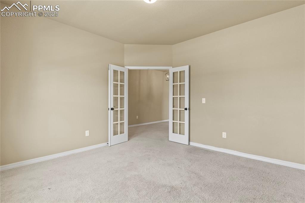 Image 6 of 39: Office