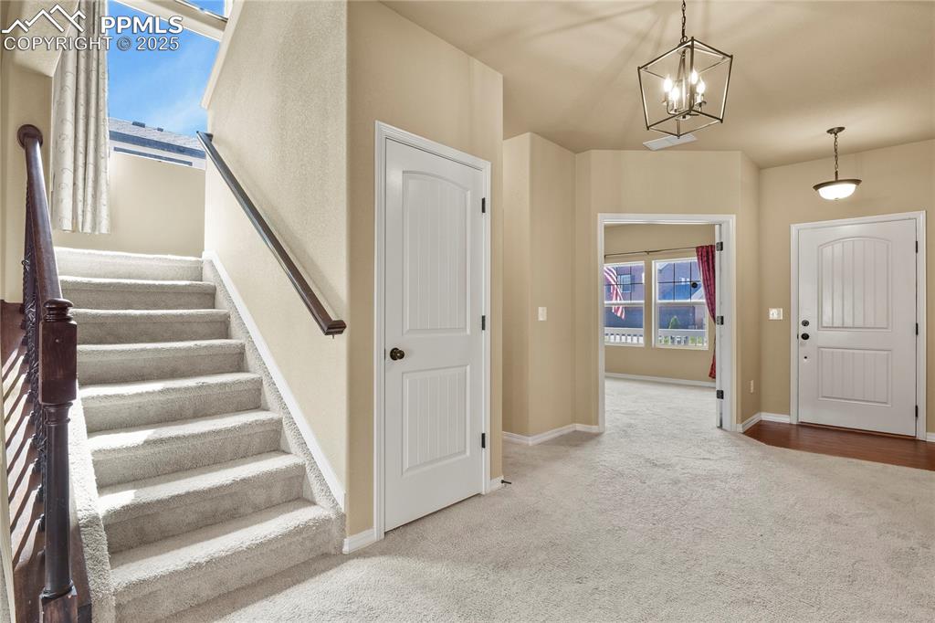 Image 7 of 39: Entry