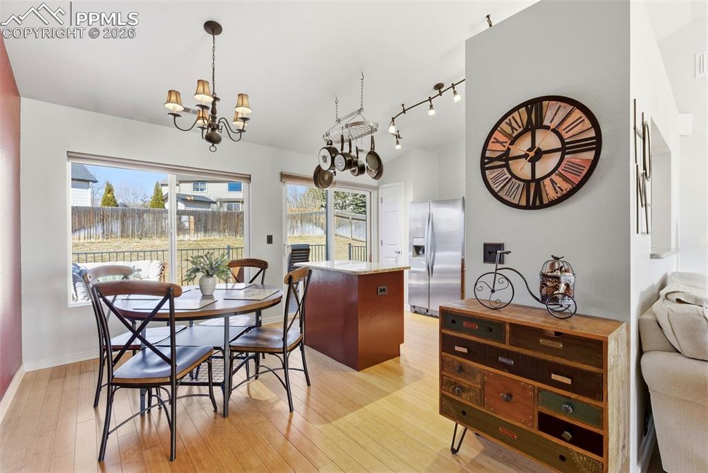 Image 11 of 43: Dining Area