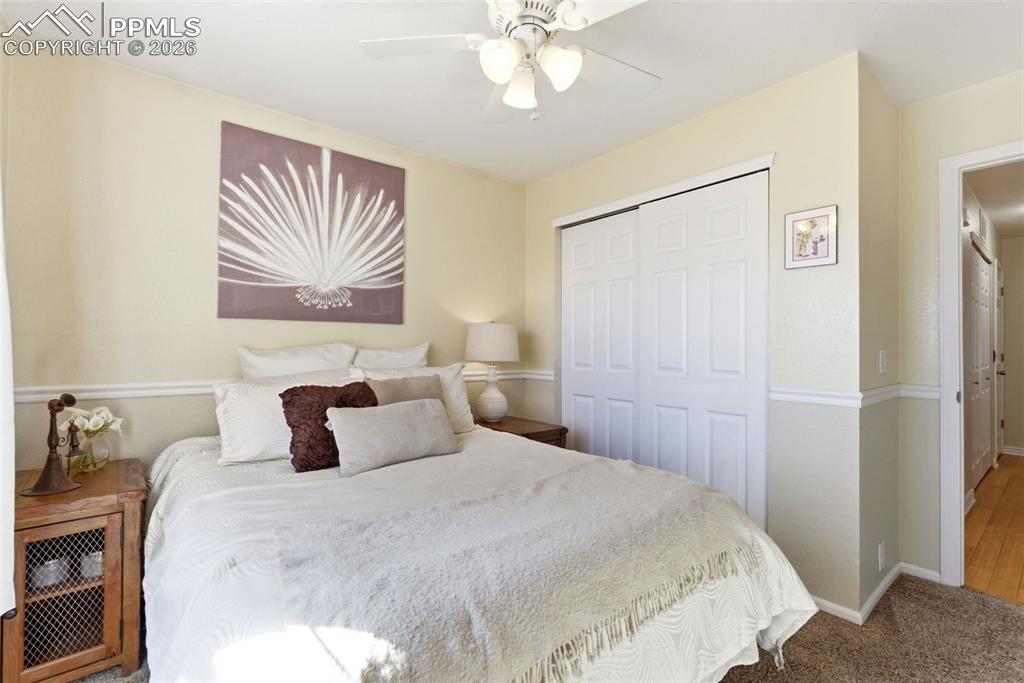 Image 21 of 43: Bedroom