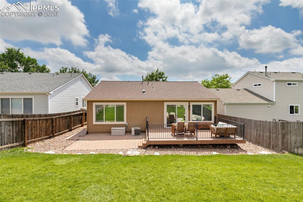 Image 34 of 43: Back of Structure