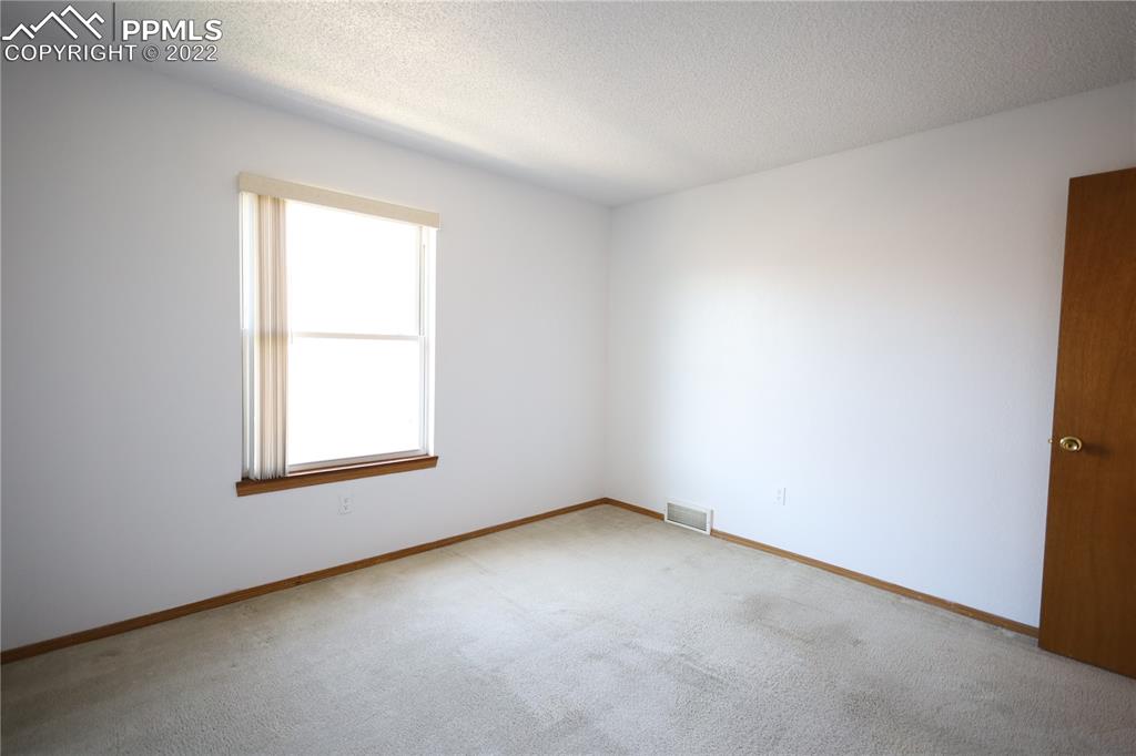 Listing 4017232, Image 21 of 31