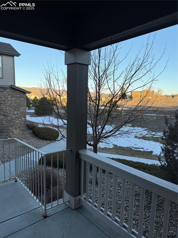 Image 15 of 29: Porch