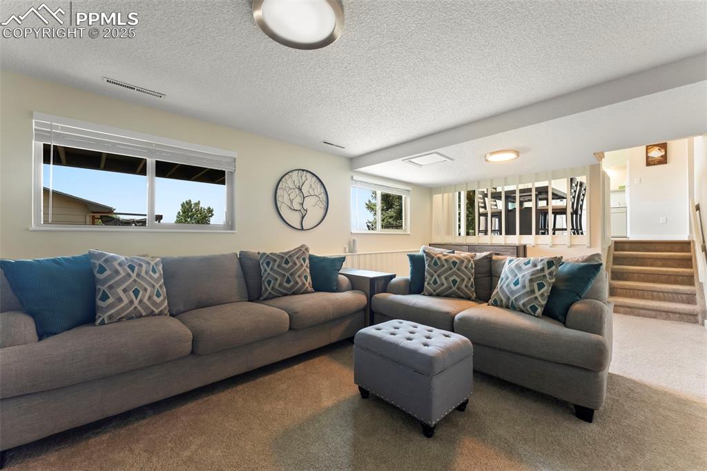 Image 22 of 37: Family Room