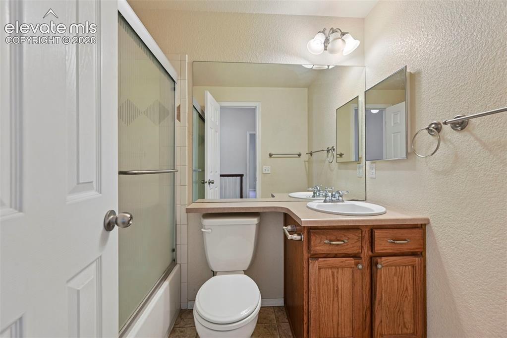 Image 18 of 36: Main Level Bathroom