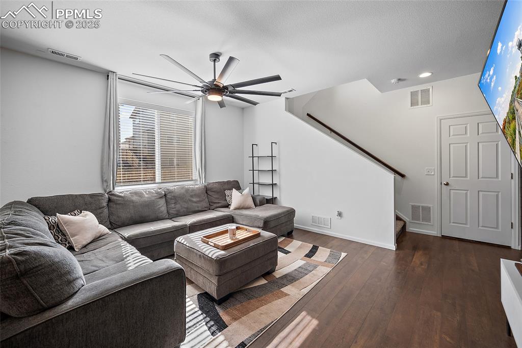 Image 16 of 47: Living Room