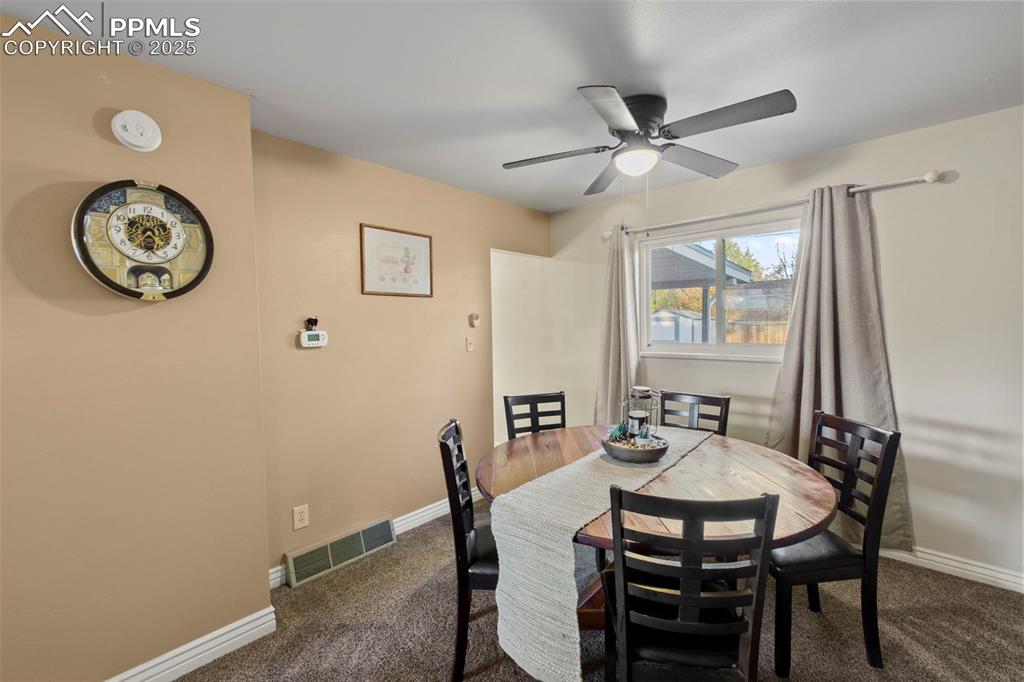 Image 9 of 46: Dining Area