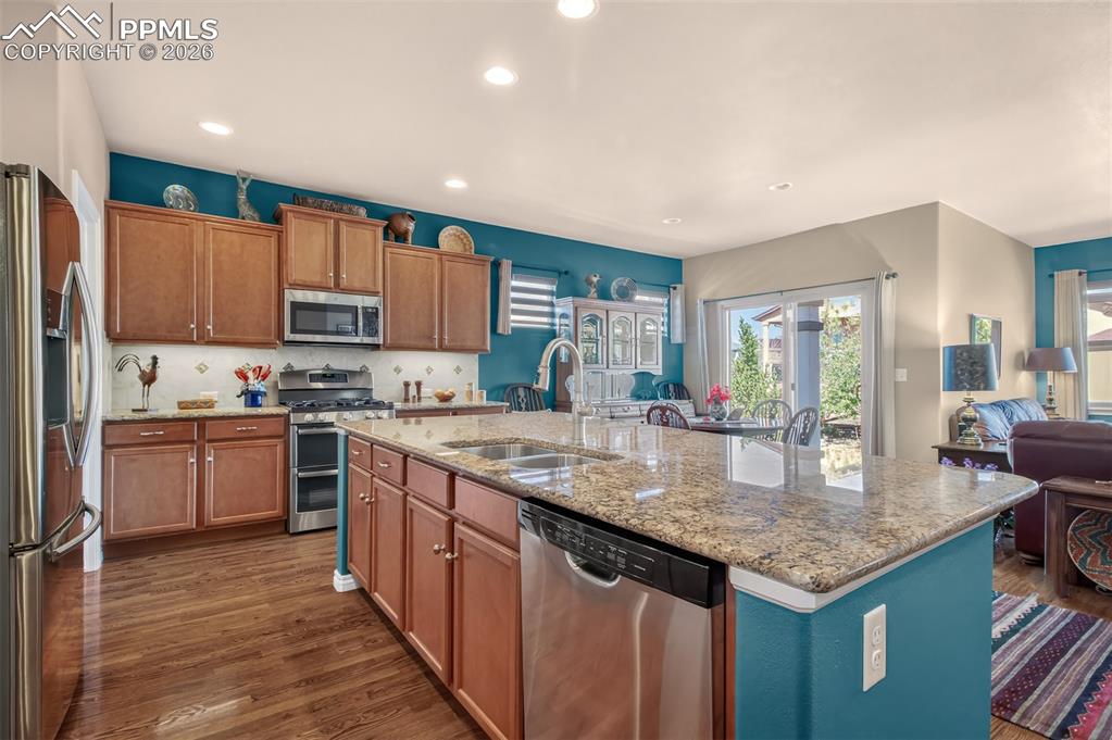 Image 11 of 45: Kitchen