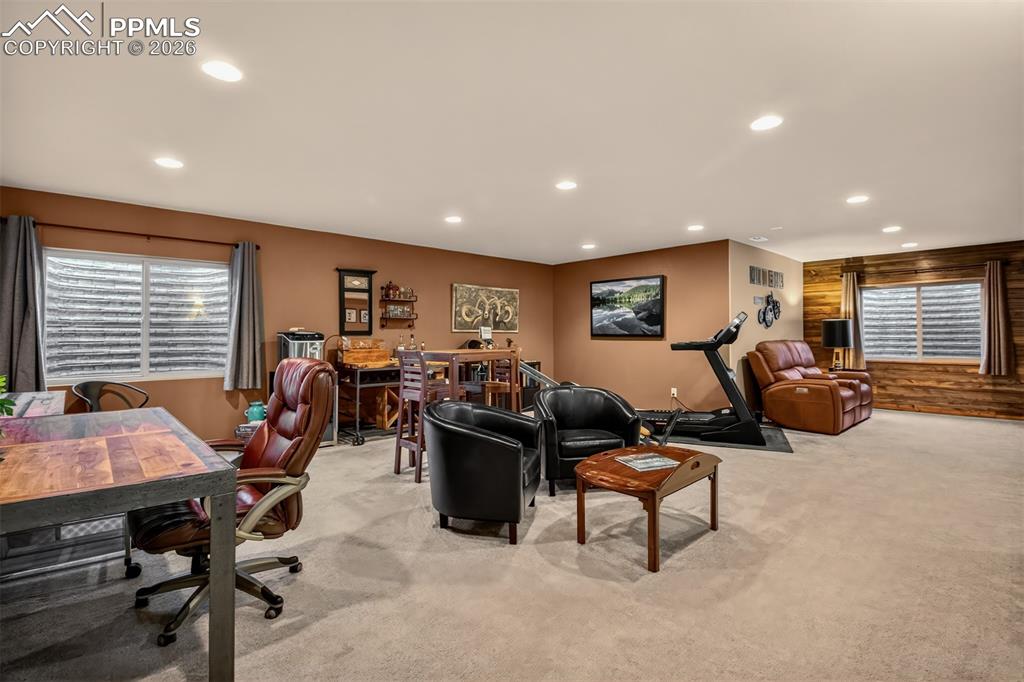 Image 20 of 45: Family Room