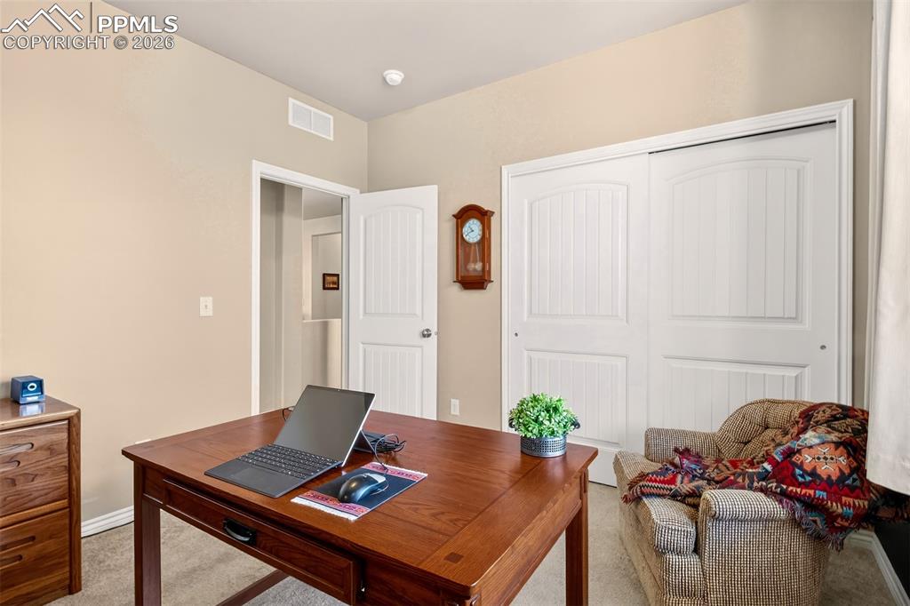 Image 22 of 45: Main level