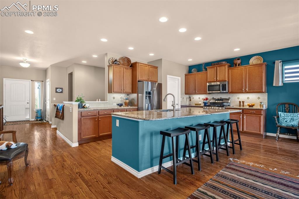 Image 6 of 45: Kitchen