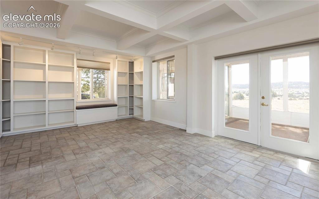 Image 10 of 40: Living Room