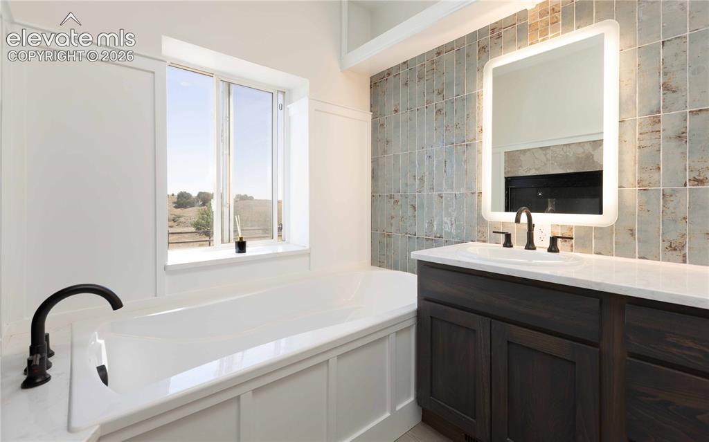 Image 17 of 40: Master Bathroom