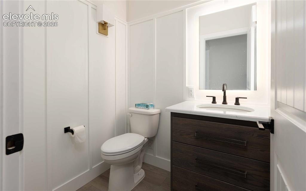 Image 27 of 40: Bathroom