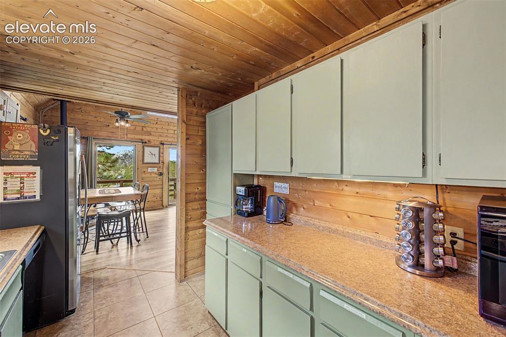 Image 26 of 50: Fully equipped galley kitchen