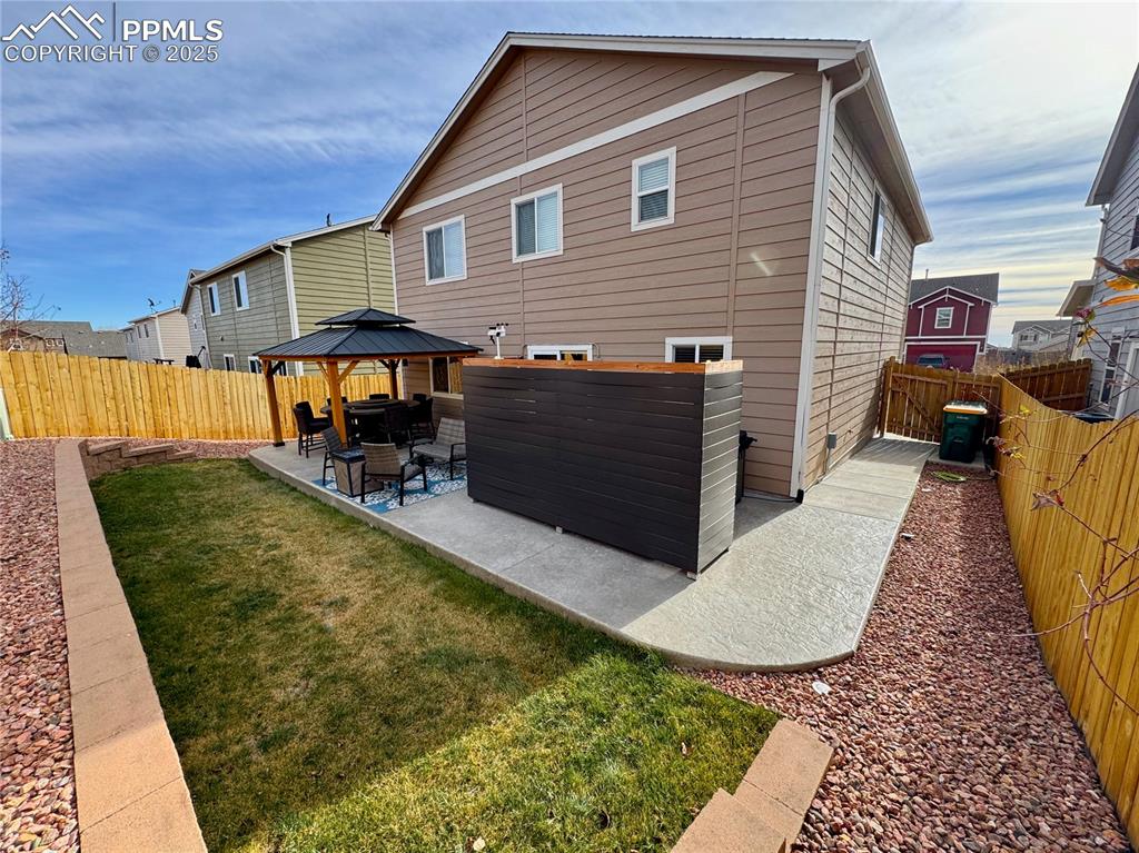 Image 33 of 35: Back of Structure